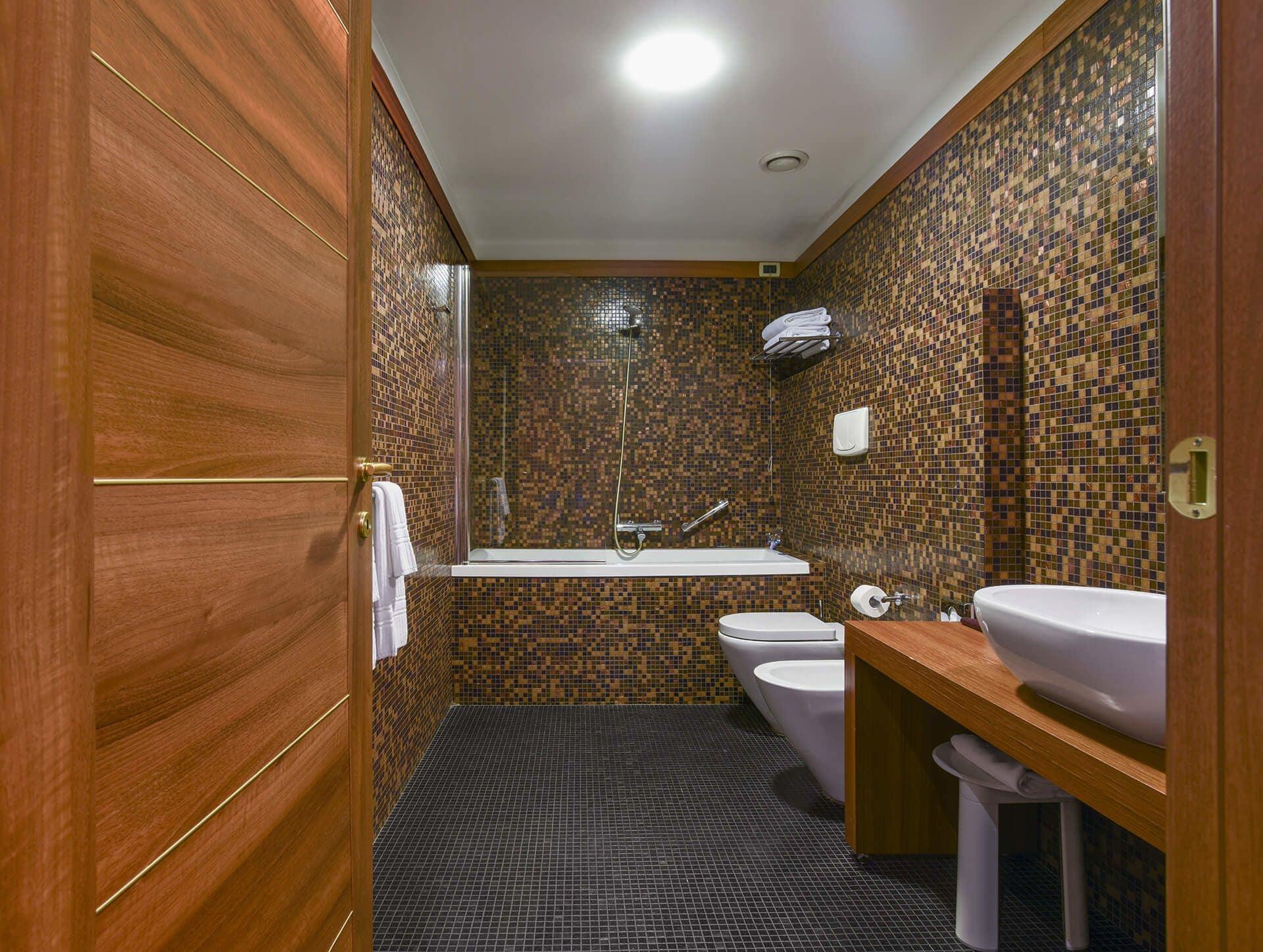 Thai Si Royal Thai Spa Lovadina Exteriör bild