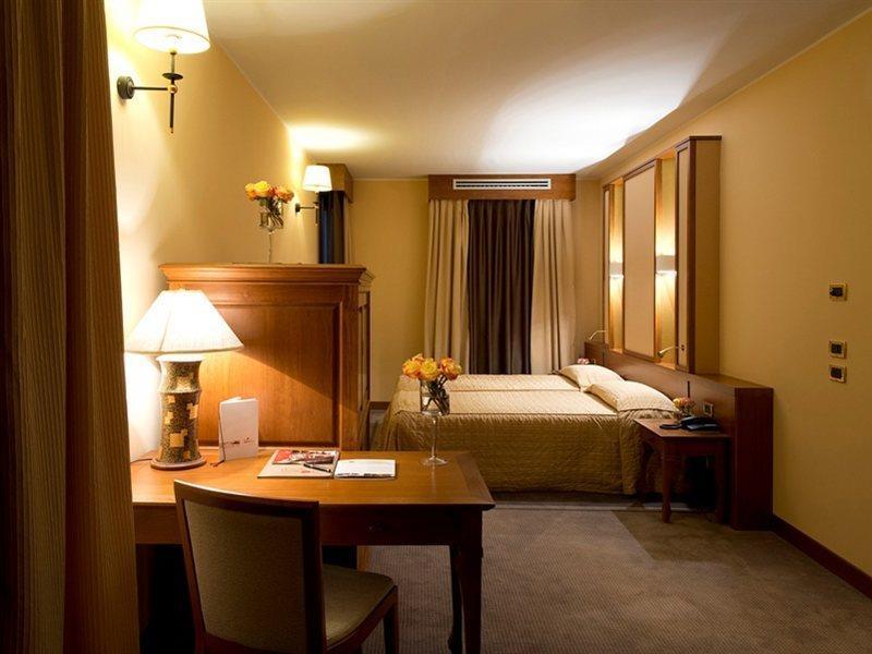 Thai Si Royal Thai Spa Lovadina Exteriör bild